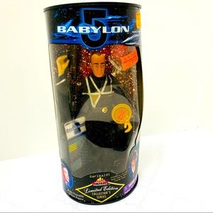 Babylon 5 Chief Michael Garibaldi Black Uniform Exclusive Premiere Figure-NEW.